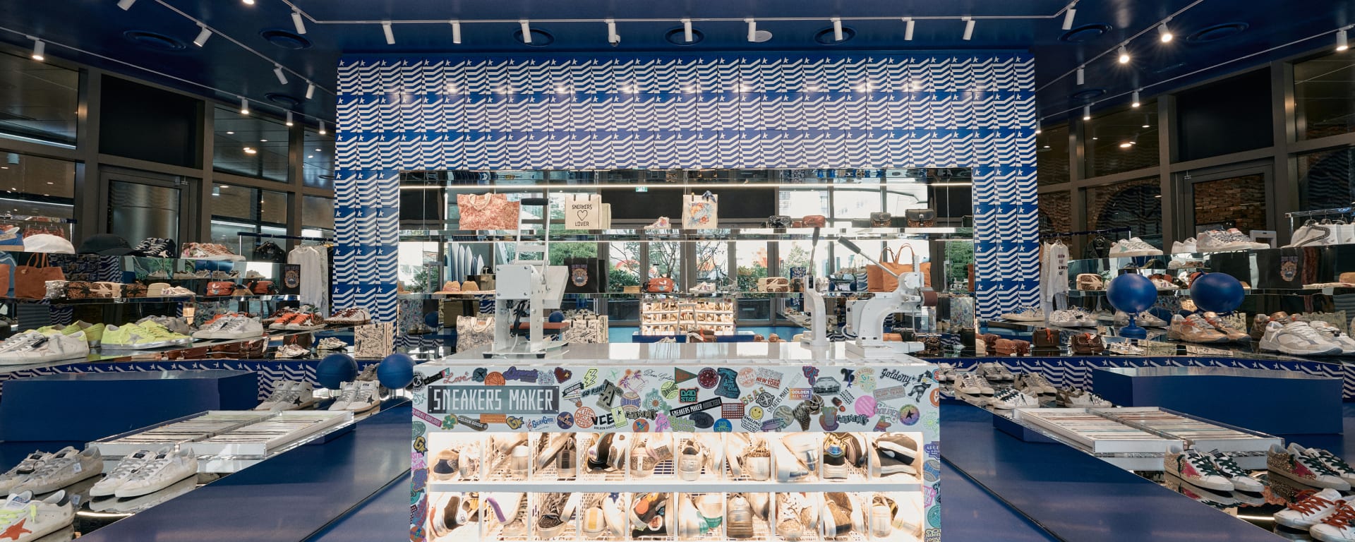 Store JEJU DO Golden Goose